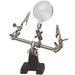 Terceira Mao com Lupa