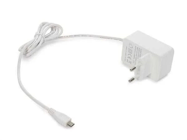 Carregador Compacto com Saída Usb - 5 Vdc - 2.5 A.